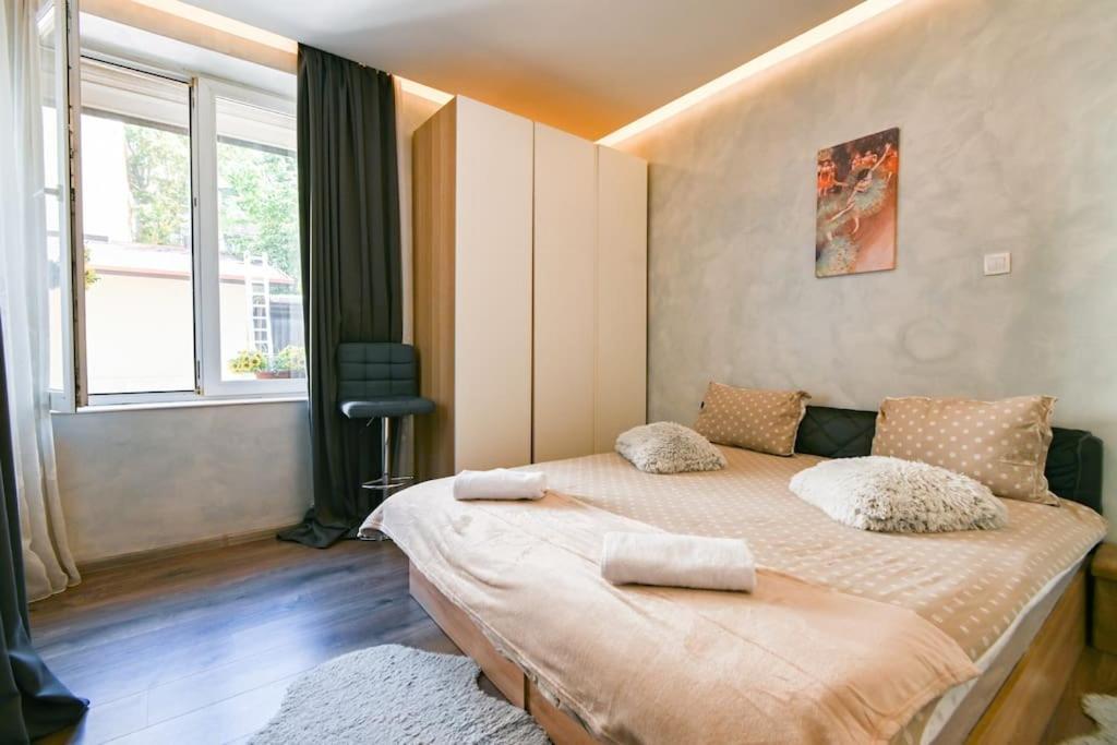 Velar 1Bdr Apartment Sofia Bagian luar foto